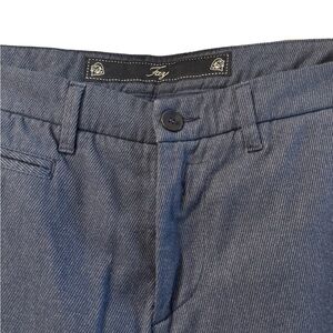 FAY
Garment-dyed Capri Pants
BLUE
SIZE 33
Made in Italy